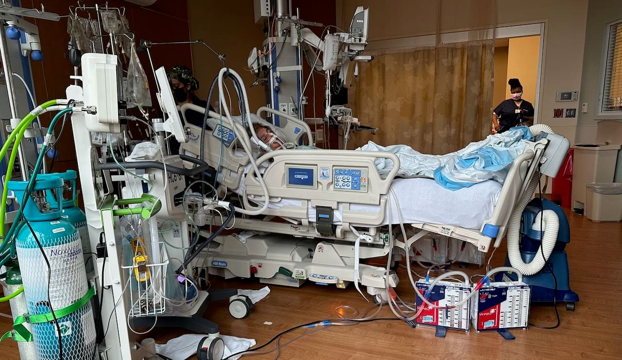 Lonna in the ICU at Houston Methodist after her double lung transplant — Mission Control